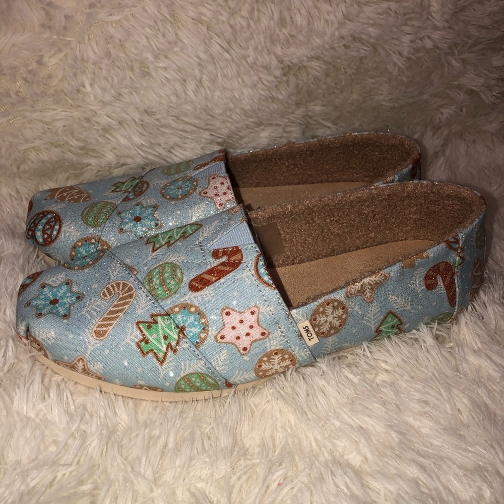 TOMS Light Blue Festive Holiday Slip-Ons size 9.5 - Picture 10 of 12